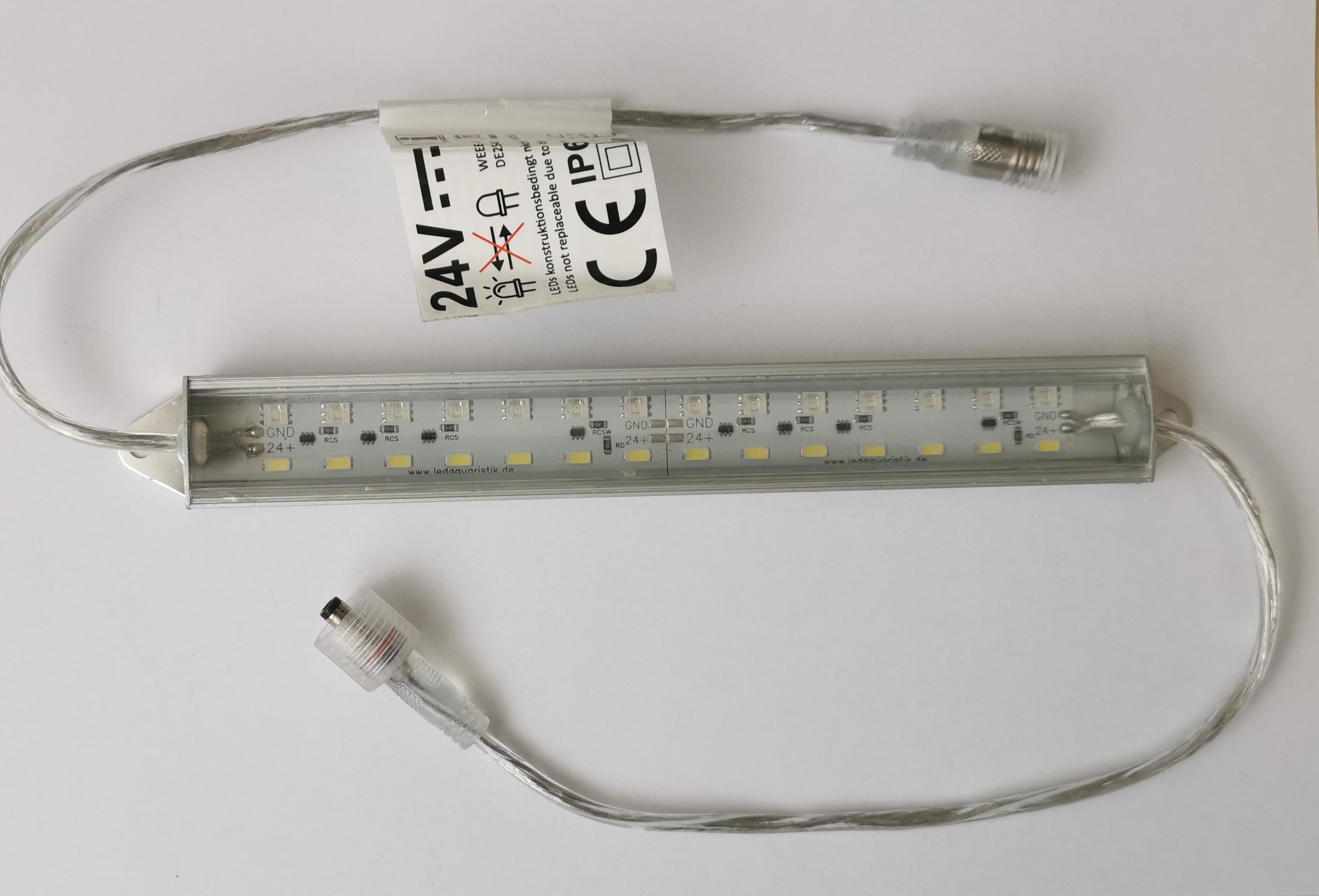 RGB+W LED Leiste für "Kallax" Aquarium 20cm RGBW